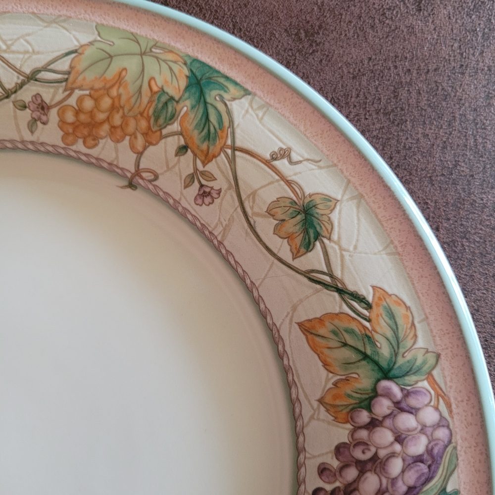 Noritake Napa Vines  Plate with Purple and Orange Accents - Picture 4 of 5